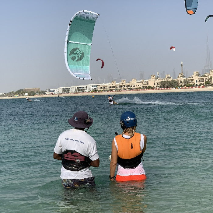 kite surf lessons in Dubai Group Lesson kite control