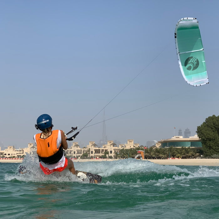 kite surf lessons in Dubai Group Lesson water start